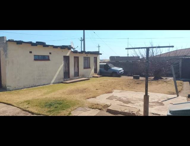 2 BEDROOM HOUSE FOR SALE IN SEBOKENG ZONE 7